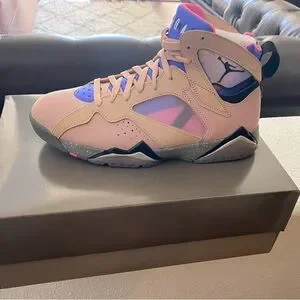 Jordan Tan and Gray Sneakers Modern Design 20210693_50105515_600.jpg main image 3